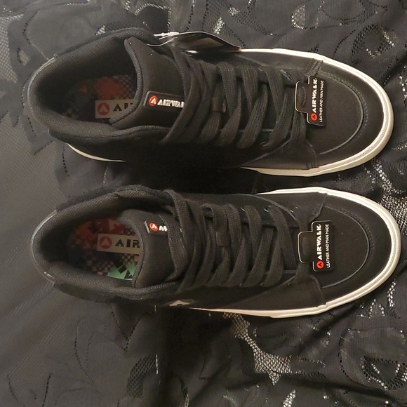 Airwalk Sneakers - Picture 1 of 5